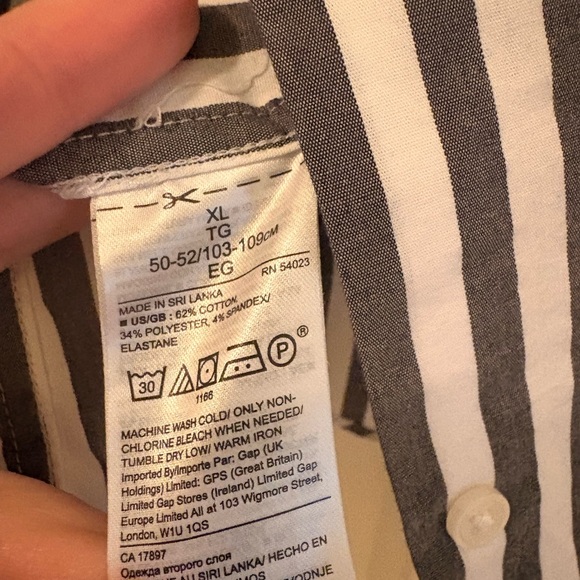 Banana Republic Dark Grey and White Striped Quinn Boy Fit Button Down Shirt - Picture 5 of 5